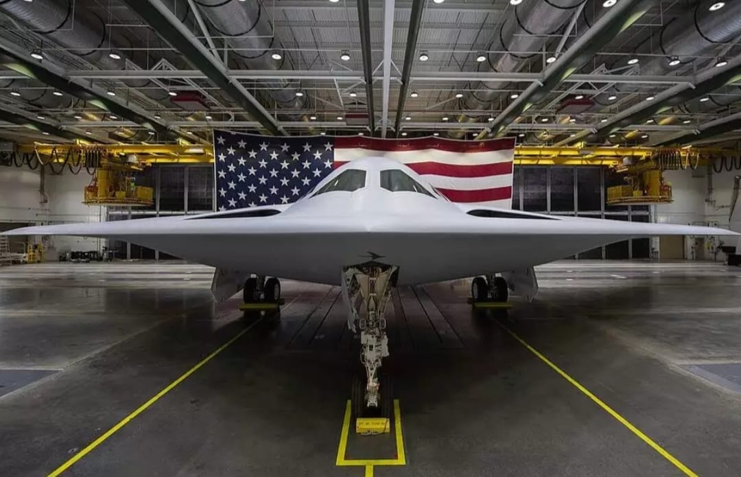 B-2轰炸机正接近美国空军基地，以色列则将目标锁定B-21隐形轰炸机。