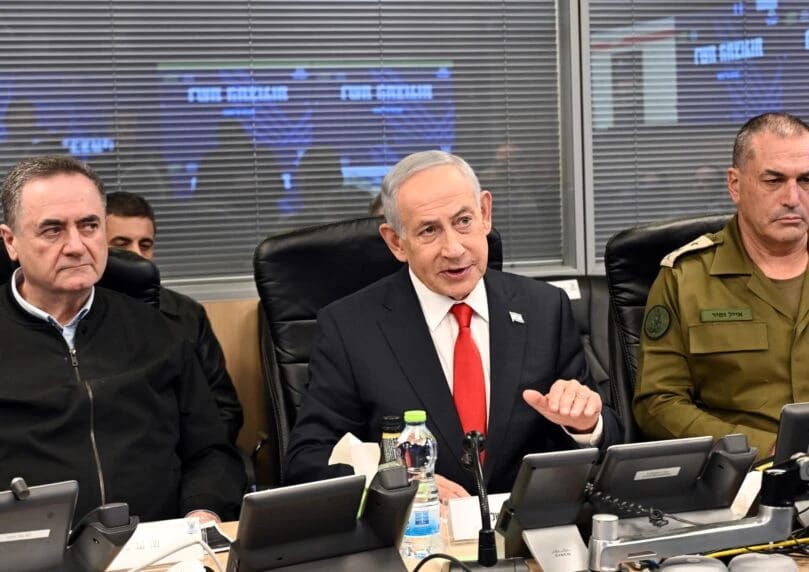 数千名以色列公民收到宣称总理内塔尼亚胡身亡及导弹威胁的匿名短信，国家网络安全局警告民众警惕钓鱼邮件， ...