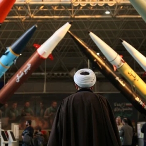 总理专车遭袭  以支持加沙民兵  援助区成军事禁区  美制...