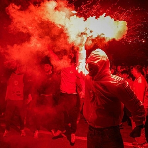 以猛烈空袭加沙城  以军旅遭暴力抗议  埃及完成新型雷达阵列  以军预算激增 ...