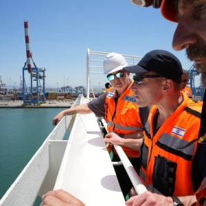 伊朗获中国导弹设备 川普承诺60天停火 格罗克AI引发反犹风波 ...