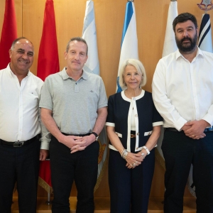 哈马斯“同意”停火协议  基甸战车加深打击加沙  巴教育儿童恨犹思维  也门截获伊化武 ...